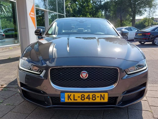 Jaguar XE - Afbeelding 3 van 30