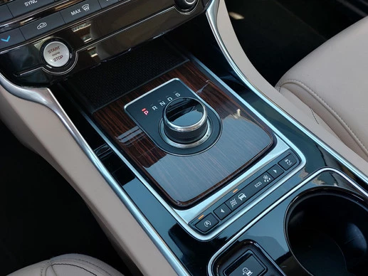 Jaguar XE - Afbeelding 19 van 30