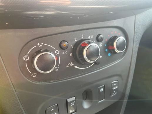 Dacia Logan - Afbeelding 14 van 26