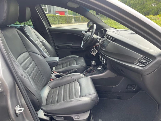 Alfa Romeo Giulietta - Afbeelding 11 van 29