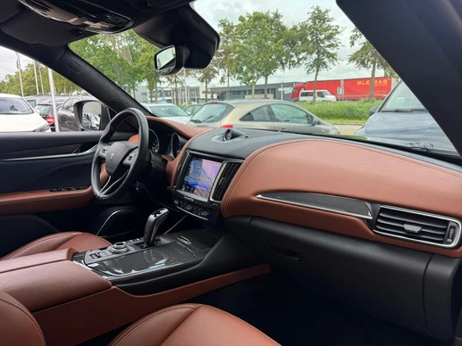 Maserati Levante - Afbeelding 7 van 30
