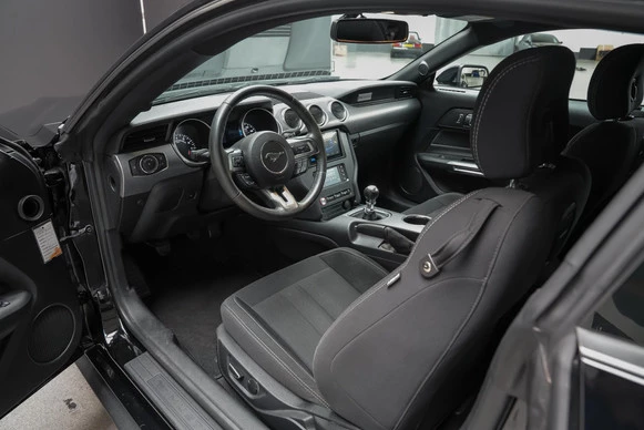 Ford Mustang - Afbeelding 6 van 26