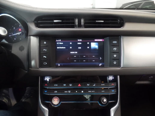 Jaguar XF - Afbeelding 28 van 30
