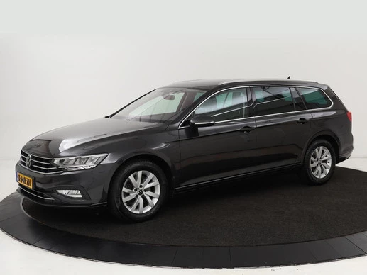 Volkswagen Passat - Afbeelding 1 van 30