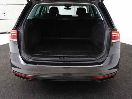 Volkswagen Passat - Afbeelding 12 van 30