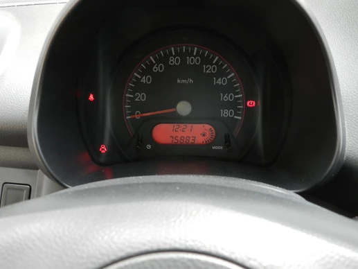 Suzuki Alto - Afbeelding 14 van 30