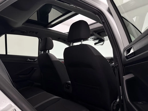 Volkswagen T-Roc - Afbeelding 28 van 30