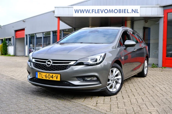 Opel Astra - Afbeelding 1 van 30