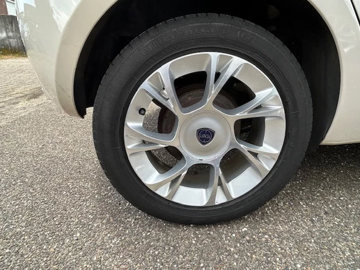 Lancia Ypsilon - Afbeelding 9 van 28