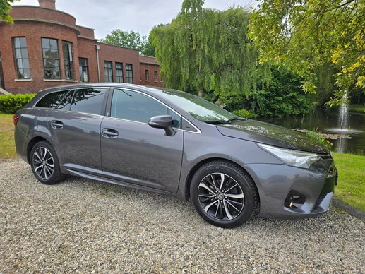 Toyota Avensis - Afbeelding 1 van 24