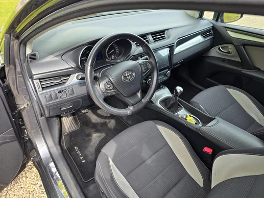 Toyota Avensis - Afbeelding 2 van 24