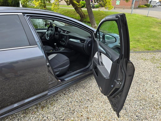 Toyota Avensis - Afbeelding 11 van 24