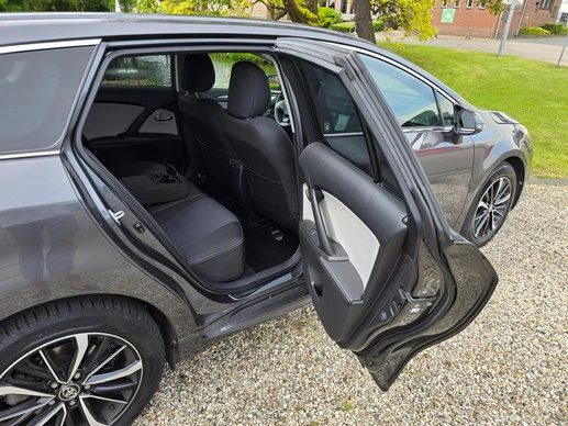 Toyota Avensis - Afbeelding 13 van 24