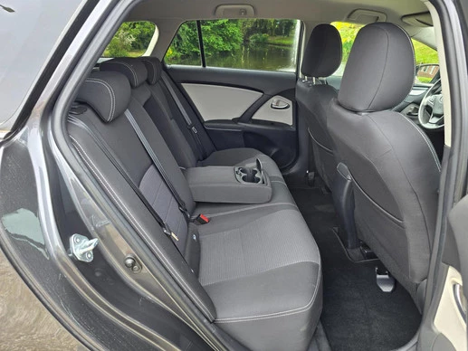 Toyota Avensis - Afbeelding 14 van 24