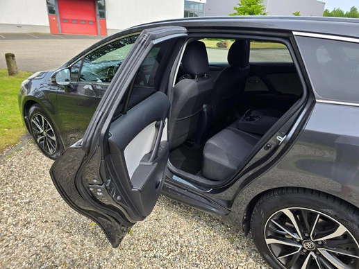 Toyota Avensis - Afbeelding 16 van 24