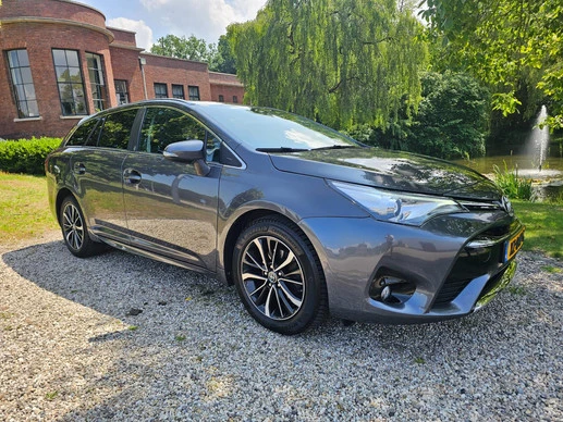 Toyota Avensis - Afbeelding 1 van 30