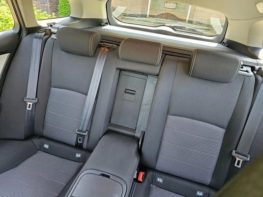 Toyota Avensis - Afbeelding 4 van 30