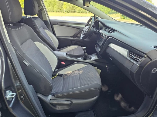 Toyota Avensis - Afbeelding 19 van 30