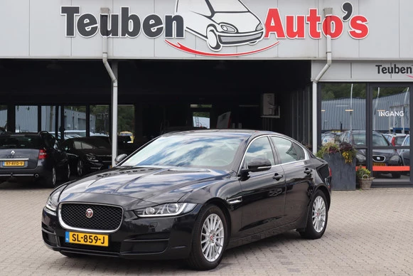 Jaguar XE - Afbeelding 1 van 30