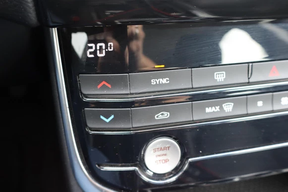 Jaguar XE - Afbeelding 5 van 30