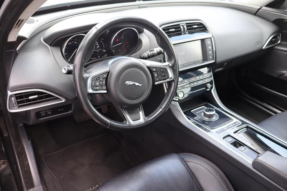 Jaguar XE - Afbeelding 7 van 30