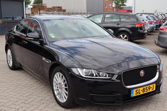Jaguar XE - Afbeelding 12 van 30