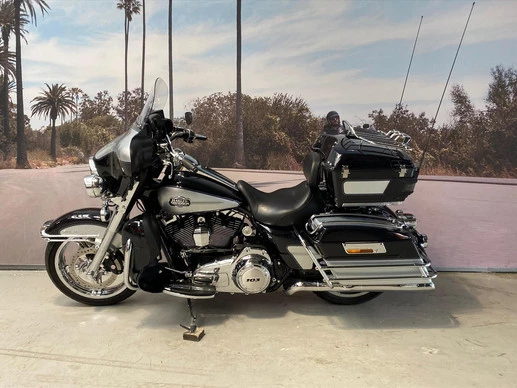 Harley-Davidson Electra Glide - Afbeelding 2 van 13