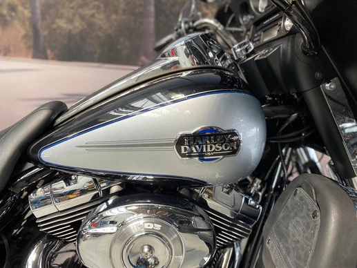 Harley-Davidson Electra Glide - Afbeelding 5 van 13
