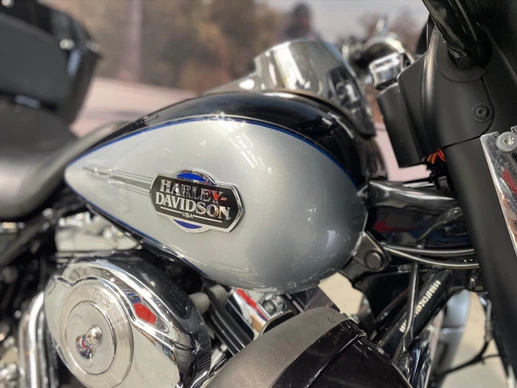 Harley-Davidson Electra Glide - Afbeelding 8 van 13