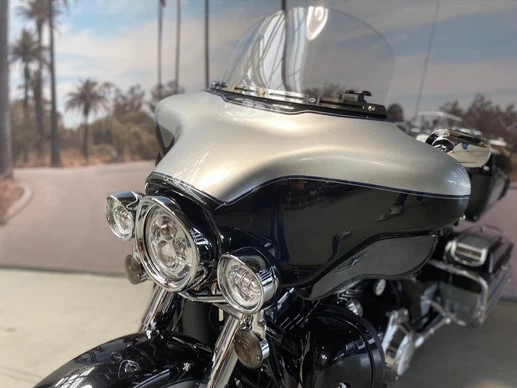 Harley-Davidson Electra Glide - Afbeelding 9 van 13