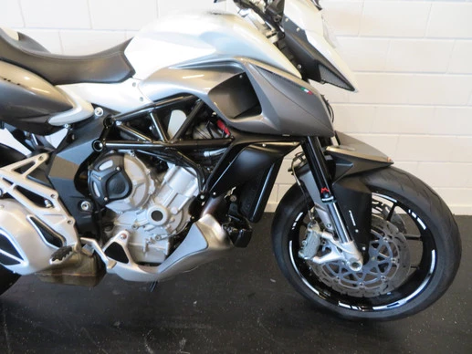 MV Agusta Stradale - Afbeelding 9 van 14