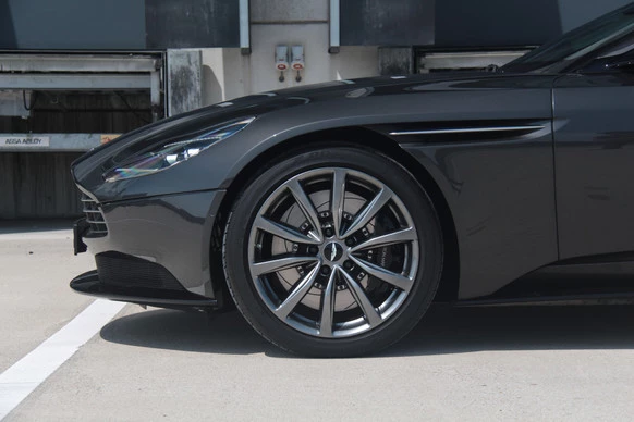 Aston Martin DB11 - Afbeelding 12 van 30