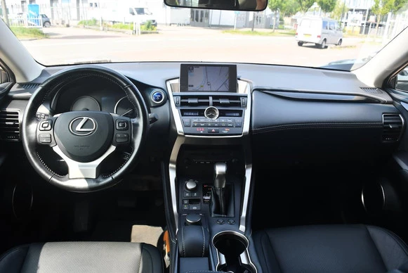 Lexus NX - Afbeelding 2 van 23