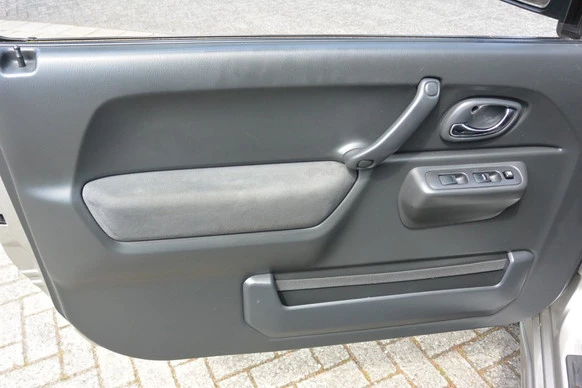 Suzuki Jimny - Afbeelding 17 van 30