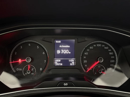 Volkswagen T-Roc - Afbeelding 25 van 30