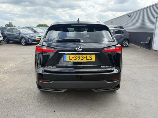 Lexus NX - Afbeelding 16 van 30