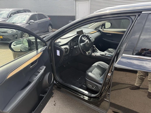 Lexus NX - Afbeelding 25 van 30