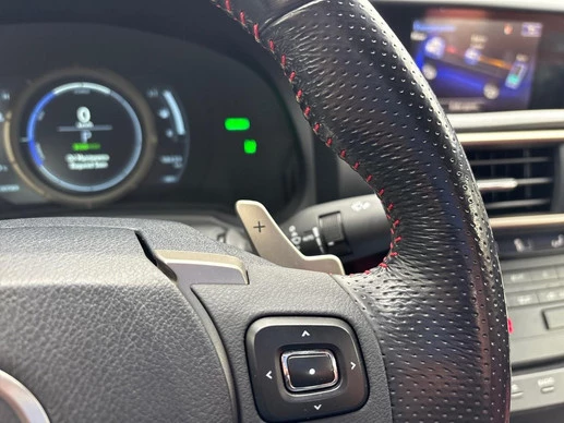 Lexus RC - Afbeelding 15 van 30