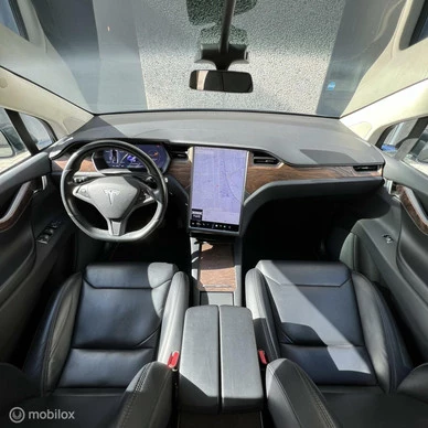 Tesla Model X - Afbeelding 13 van 22