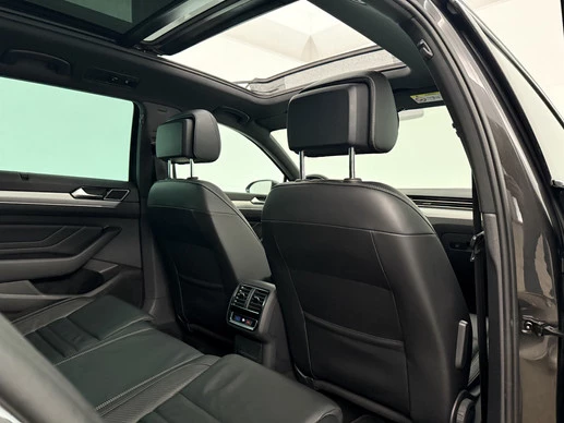 Volkswagen Passat - Afbeelding 12 van 30