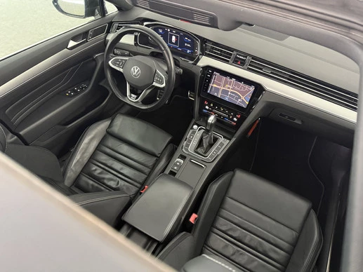 Volkswagen Passat - Afbeelding 14 van 30