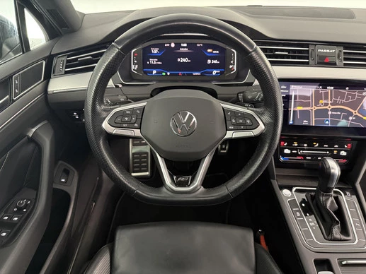 Volkswagen Passat - Afbeelding 17 van 30
