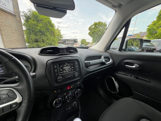 Jeep Renegade - Afbeelding 29 van 30
