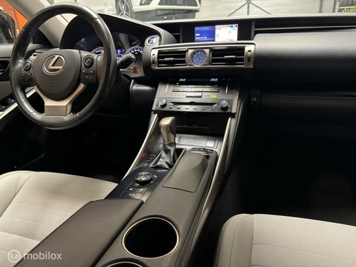 Lexus IS - Afbeelding 4 van 30