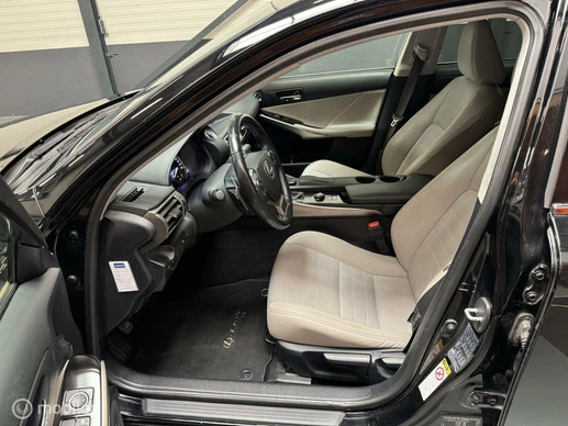 Lexus IS - Afbeelding 13 van 30