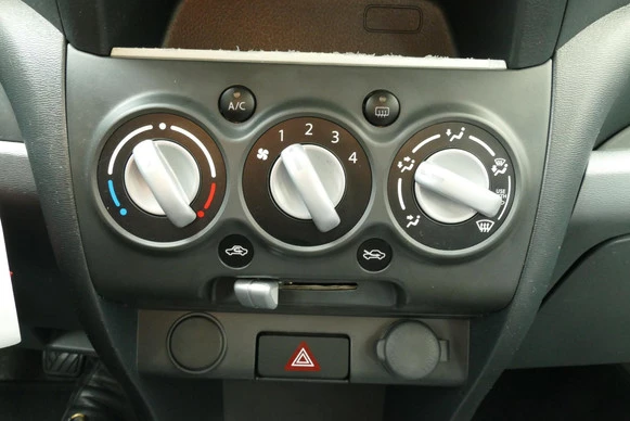 Suzuki Alto - Afbeelding 22 van 30