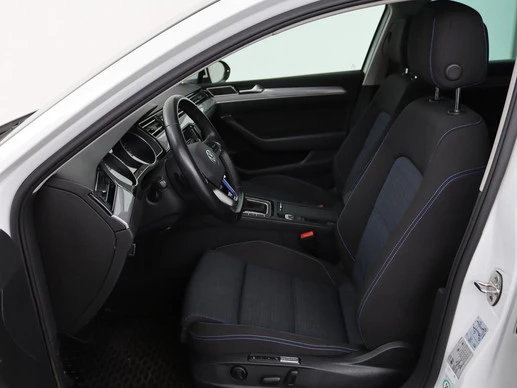 Volkswagen Passat - Afbeelding 4 van 30
