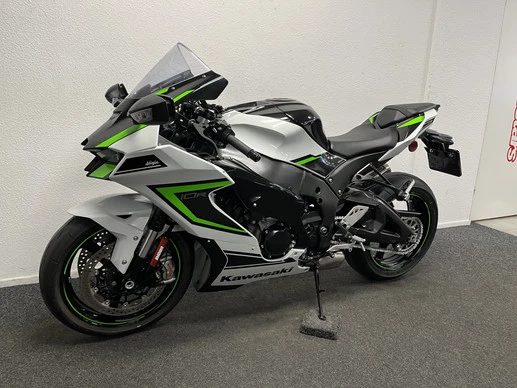 Kawasaki Ninja ZX - Afbeelding 12 van 20