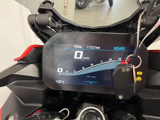 BMW F 900 XR - Afbeelding 2 van 18