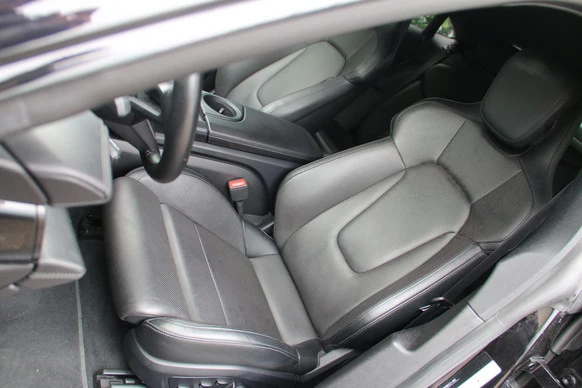 Porsche Taycan - Afbeelding 11 van 24